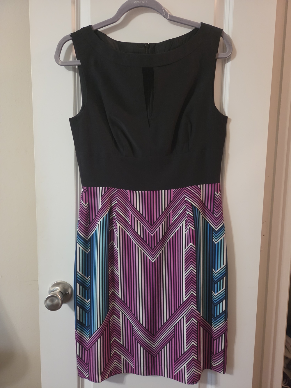 Trina Turk100% SILK SILK LINER Black Bodice with Purple and Blue Geometric Skirt